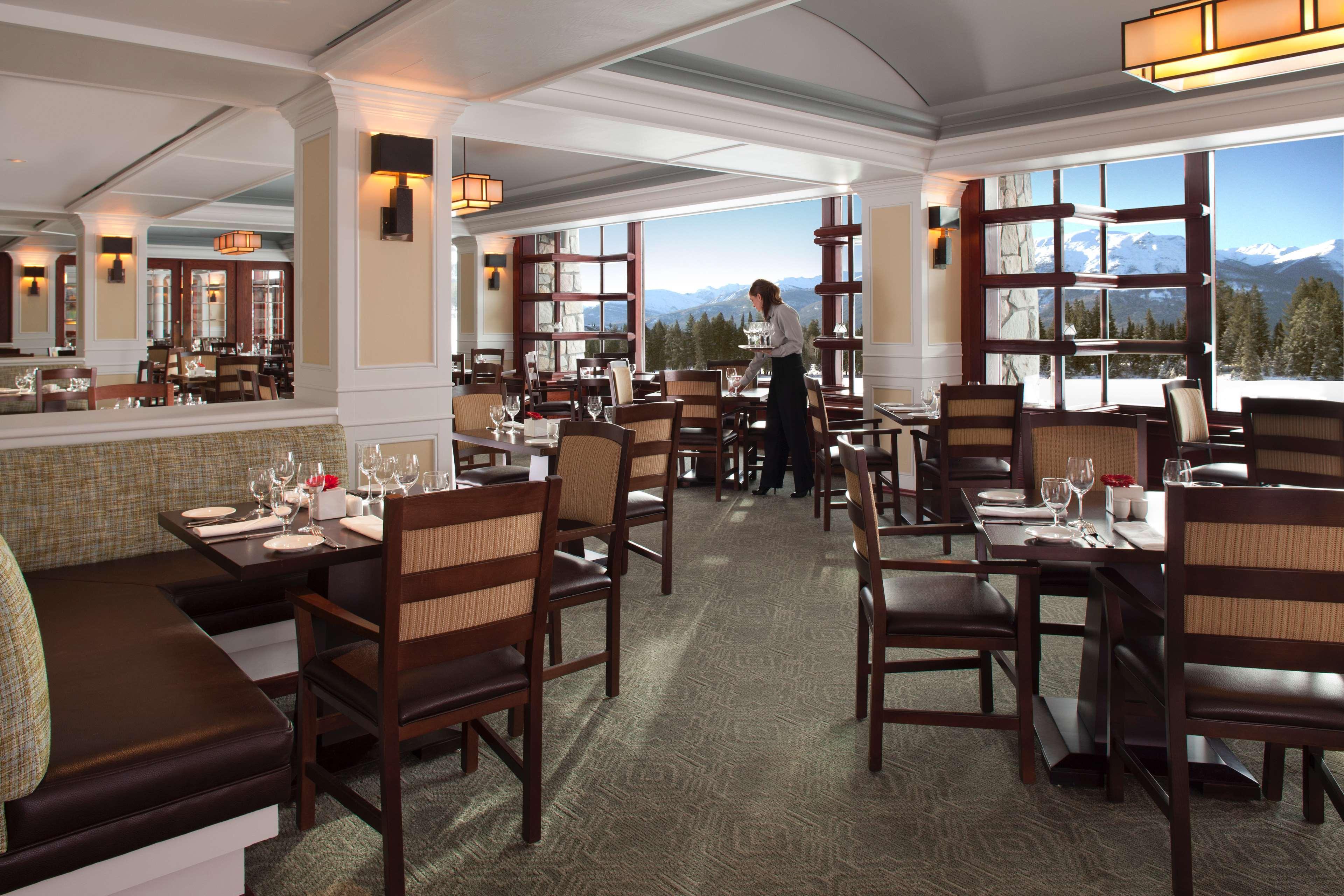 Fairmont Park 4*